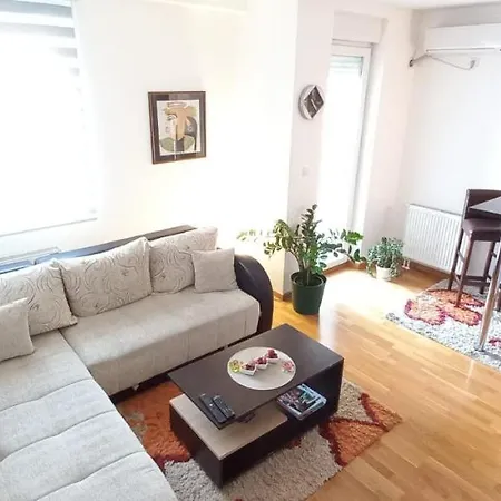 Beautifull Apartment Ni